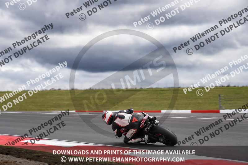 cadwell no limits trackday;cadwell park;cadwell park photographs;cadwell trackday photographs;enduro digital images;event digital images;eventdigitalimages;navarra;no limits trackdays;peter wileman photography;racing digital images;trackday digital images;trackday photos